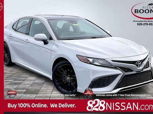 Used 2022 Toyota Camry XSE image 1
