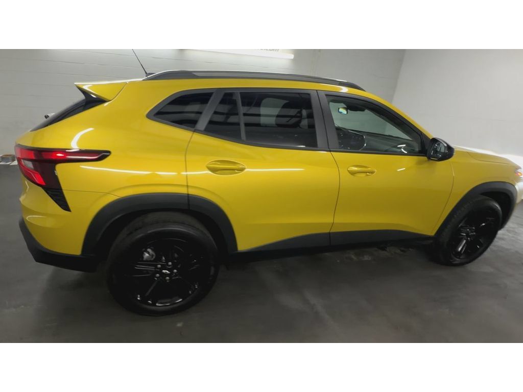Certified 2024 Chevrolet Trax ACTIV FWD image 9
