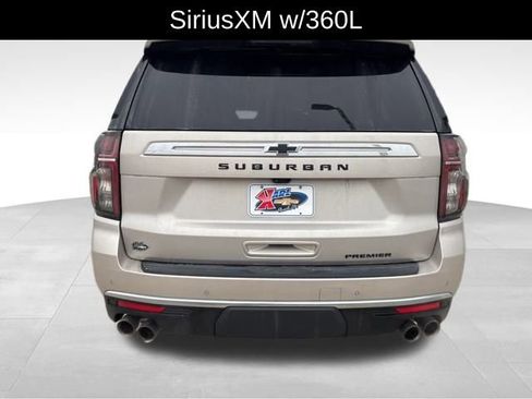 Used 2024 Chevrolet Suburban Premier image 7