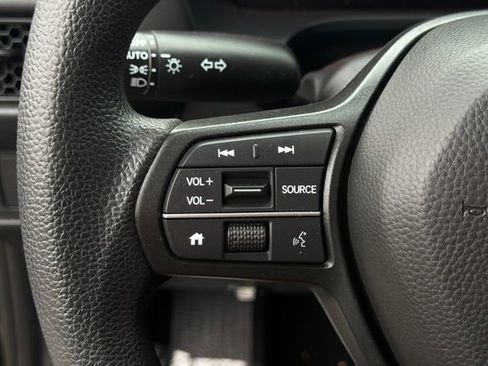 Certified 2025 Honda HR-V LX image 28