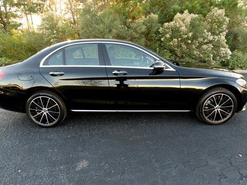 Used 2020 Mercedes-Benz C 300 4MATIC Sedan image 2