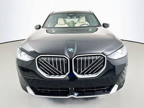 Used 2025 BMW X3 xDrive30i w/ Premium Package image 2