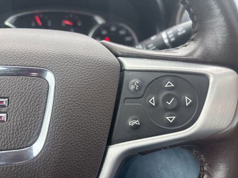 Used 2020 GMC Acadia SLT w/ Premium Package FWD image 15
