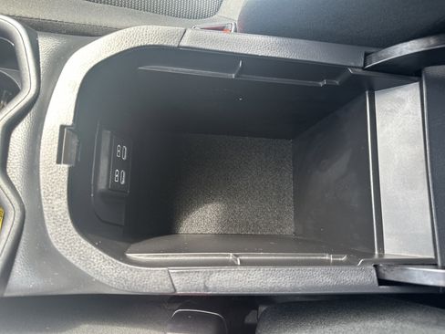 Certified 2025 Toyota RAV4 LE image 25