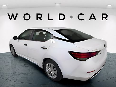 Used 2024 Nissan Sentra S image 5