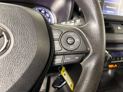 Certified 2021 Toyota RAV4 LE image 27