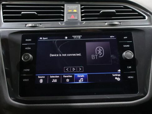 Used 2022 Volkswagen Tiguan SE image 26