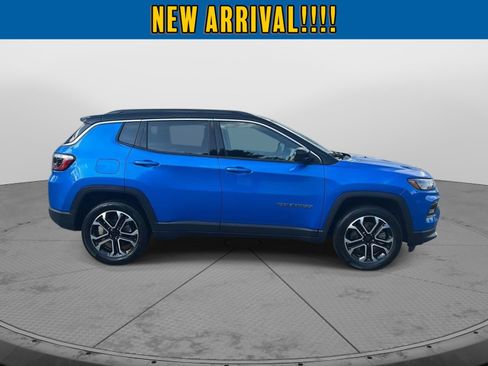 Used 2023 Jeep Compass Limited AWD/4WD image 5