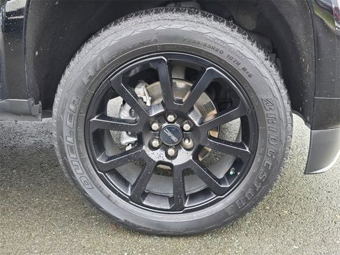 Used 2022 GMC Canyon Denali w/ Denali Black Edition Package image 7