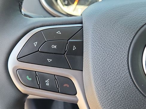 Used 2022 Jeep Cherokee Limited w/ Elite Package AWD/4WD image 19