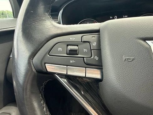 Used 2022 Cadillac XT6 Premium Luxury AWD/4WD image 16