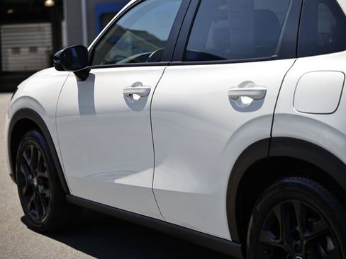 Used 2025 Honda HR-V Sport image 6