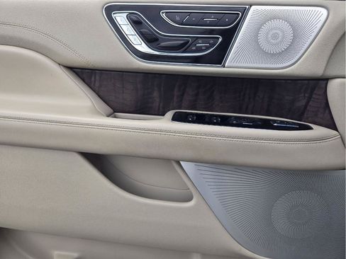Used 2021 Lincoln Navigator Reserve AWD/4WD image 21