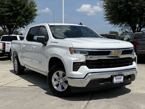 Used 2025 Chevrolet Silverado 1500 LT RWD image 2
