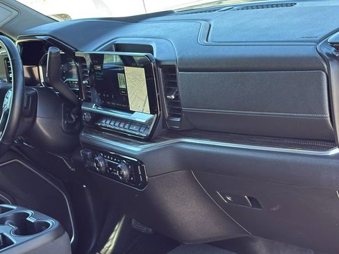 Used 2025 Chevrolet Silverado 1500 LT image 25