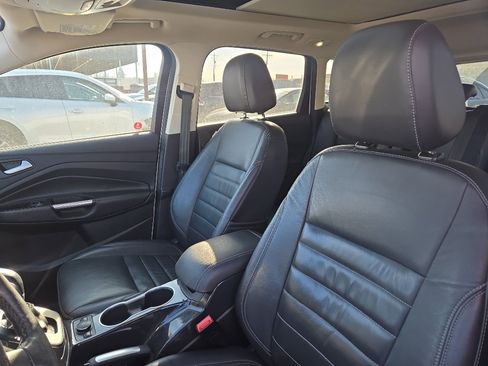 Used 2016 Ford Escape Titanium w/ Canadian Touring Package image 8