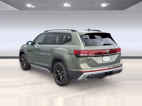 New 2026 Volkswagen Atlas Peak Edition AWD/4WD image 3