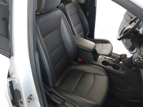 New 2023 Chevrolet Equinox RS w/ RS Leather Package AWD/4WD image 28