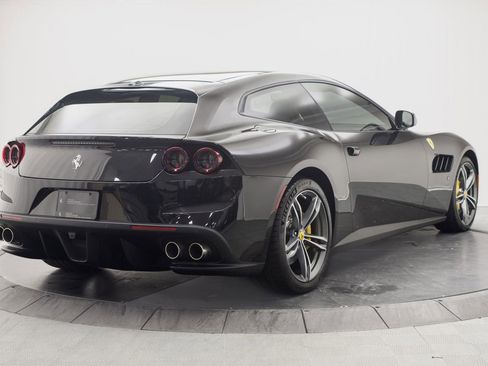Used 2018 Ferrari GTC4Lusso AWD/4WD image 3