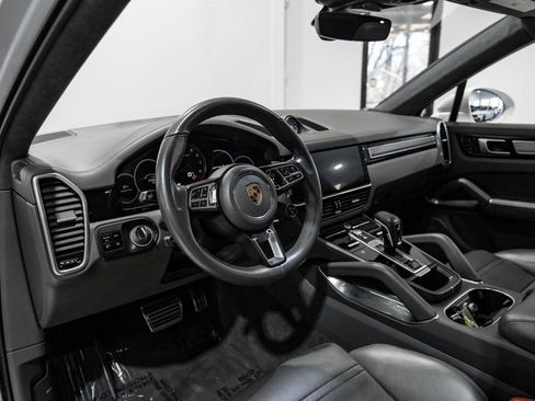 Used 2020 Porsche Cayenne Turbo AWD/4WD image 6