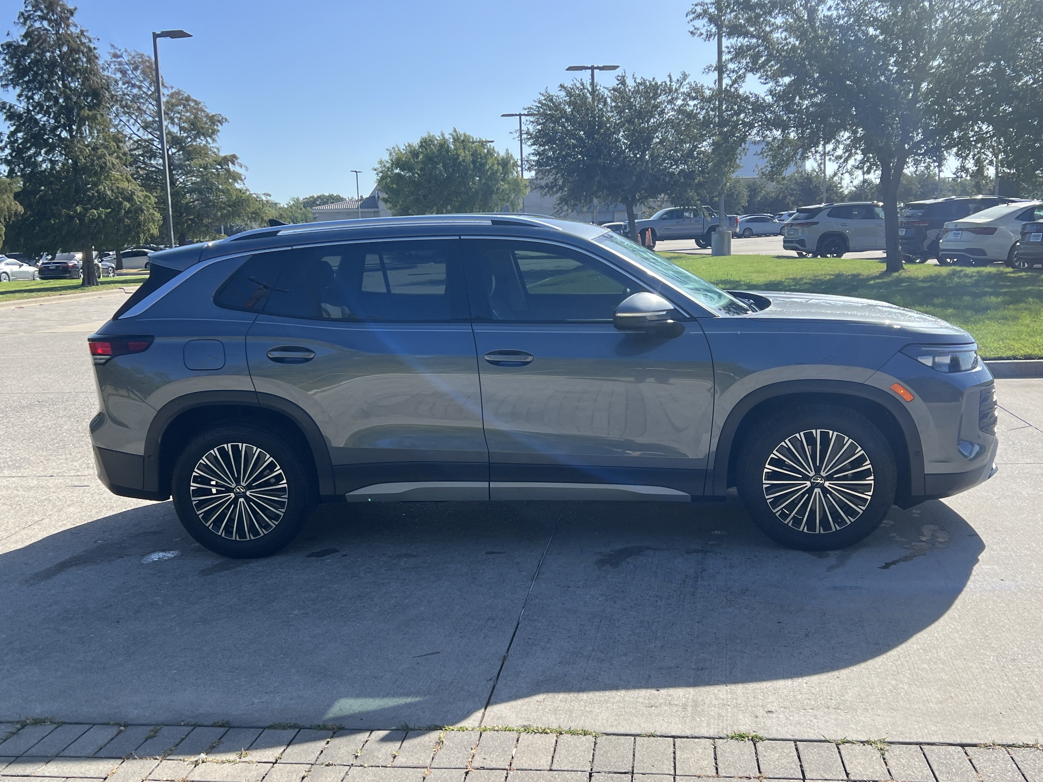 Certified 2026 Volkswagen Tiguan S FWD image 10