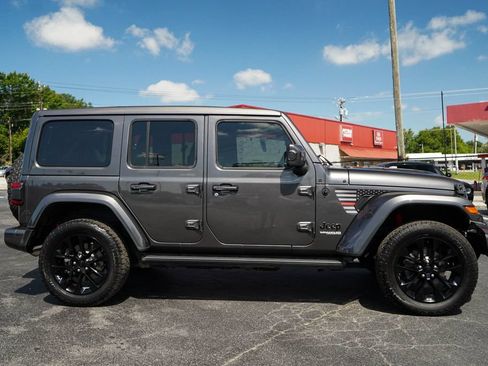 Used 2021 Jeep Wrangler Unlimited Sahara AWD/4WD image 2