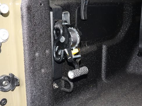 Used 2025 Jeep Gladiator Willys image 17