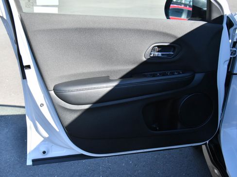 Used 2022 Honda HR-V Sport image 13