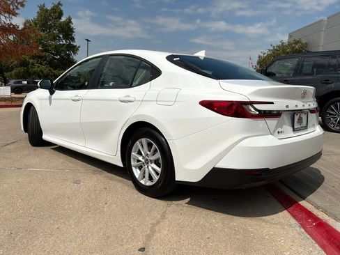 Used 2026 Toyota Camry LE FWD image 8