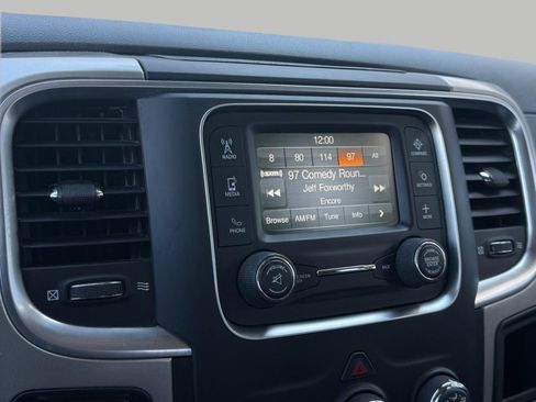 Used 2019 RAM 1500 Classic SLT image 34