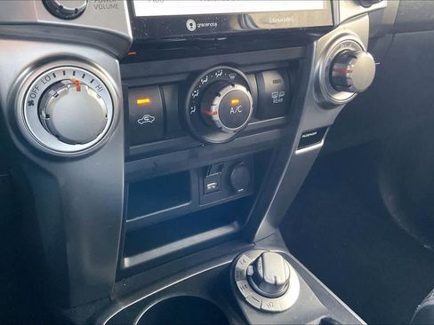 Used 2024 Toyota 4Runner SR5 image 33