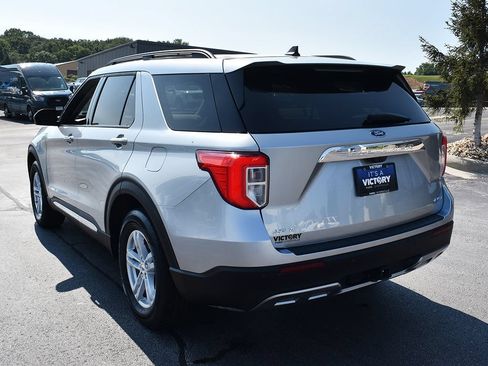 Certified 2024 Ford Explorer XLT w/ Equipment Group 202A AWD/4WD image 3