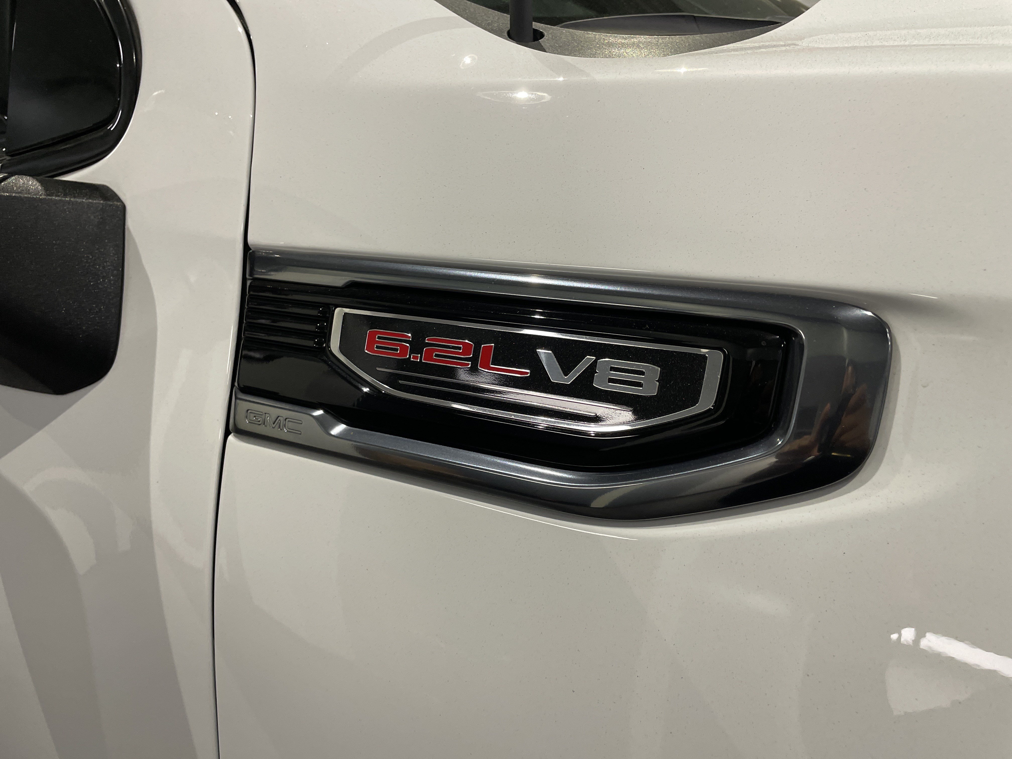 Used 2025 GMC Sierra 1500 AT4 w/ AT4 Premium Package AWD/4WD image 13