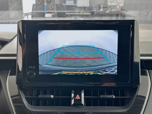 Used 2024 Toyota Corolla LE image 21