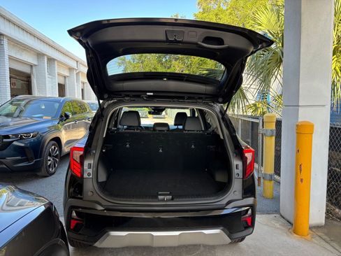 Used 2025 Kia Seltos S image 32
