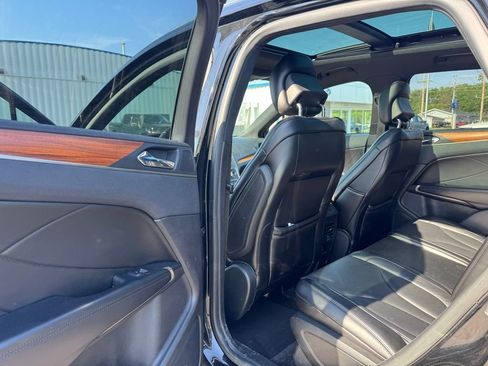 Used 2018 Lincoln MKC Reserve AWD/4WD image 11