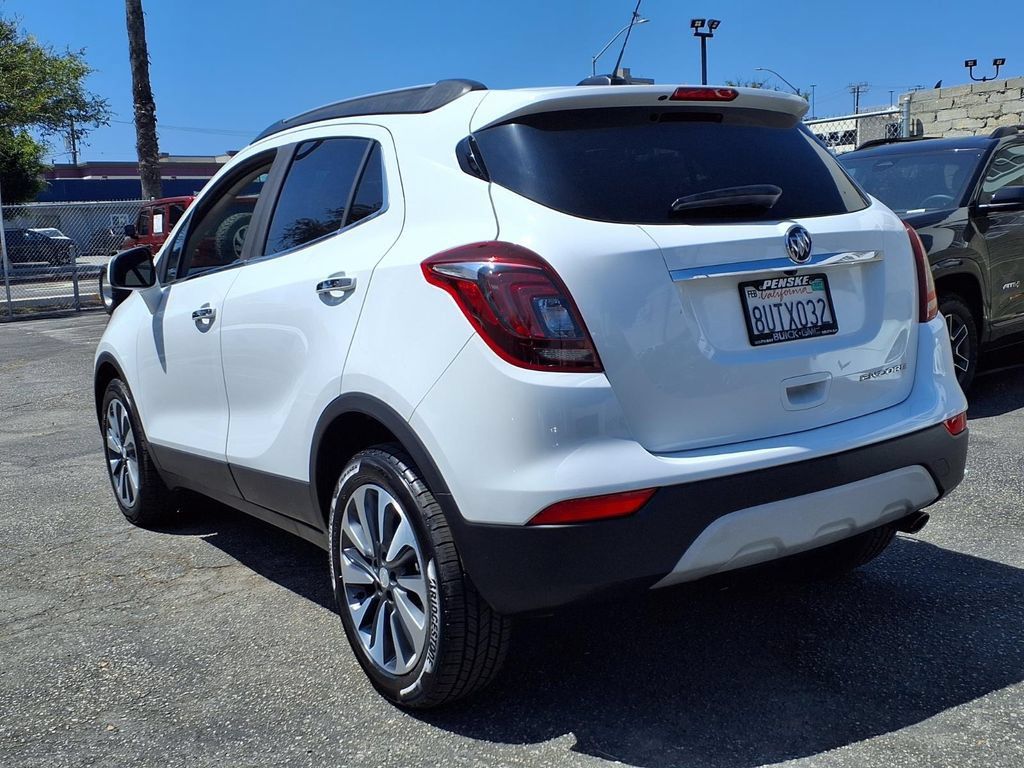 Certified 2021 Buick Encore Preferred FWD image 3