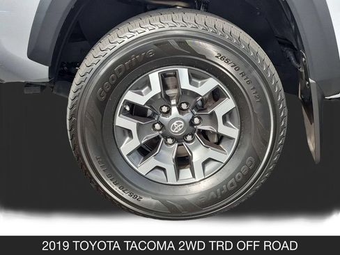 Used 2019 Toyota Tacoma TRD Off-Road w/ Technology Package RWD image 11