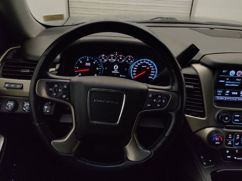 Used 2020 GMC Yukon Denali w/ Denali Ultimate Package AWD/4WD image 22