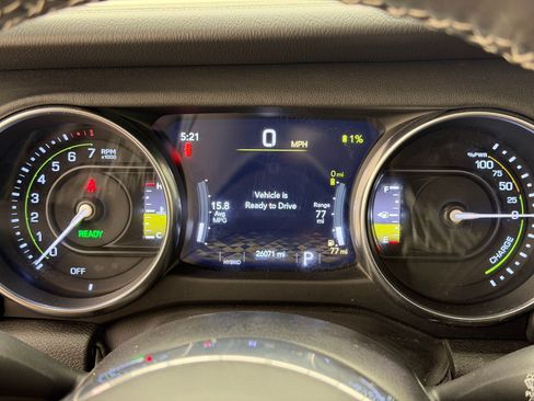 Used 2023 Jeep Wrangler Unlimited Sahara w/ Cold Weather Group AWD/4WD image 23