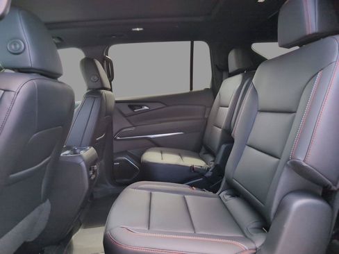 New 2026 Chevrolet Traverse Z71 w/ Enhanced Driving Package AWD/4WD image 36