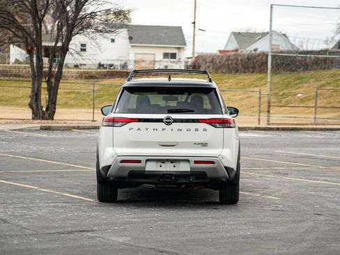 Used 2022 Nissan Pathfinder Platinum w/ Lighting Package (N93) image 6