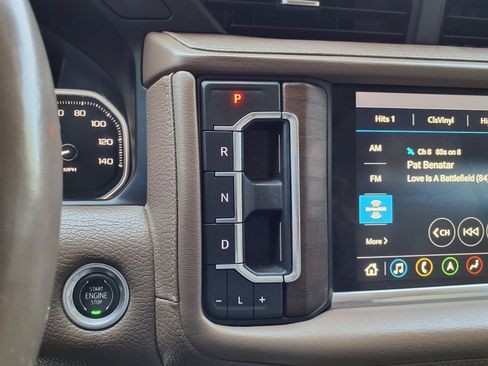 Used 2021 GMC Yukon XL Denali w/ Denali Premium Package RWD image 28