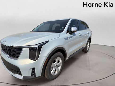 New 2026 Kia Sorento LX FWD image 7