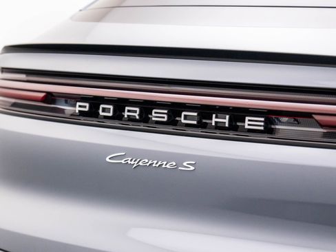 Certified 2024 Porsche Cayenne S image 35