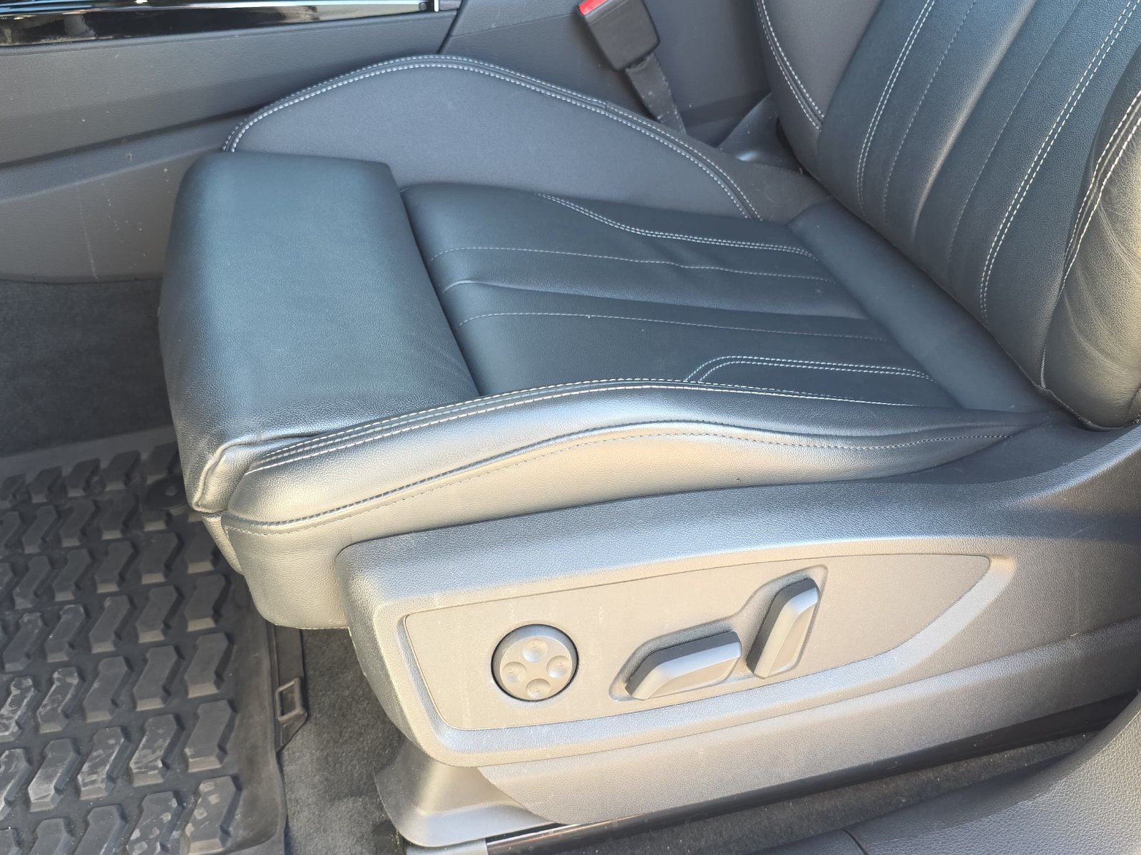 Used 2024 Audi Q5 2.0T Premium w/ Convenience Package AWD/4WD image 25