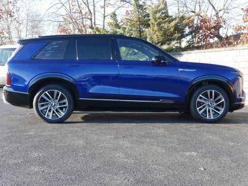 New 2026 Cadillac Vistiq Sport image 9