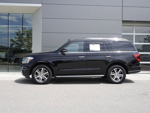Used 2022 Ford Expedition Limited AWD/4WD image 8