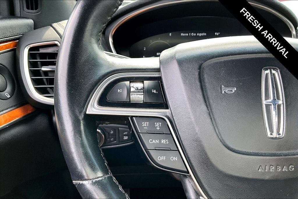 Used 2019 Lincoln Nautilus Reserve AWD/4WD image 13