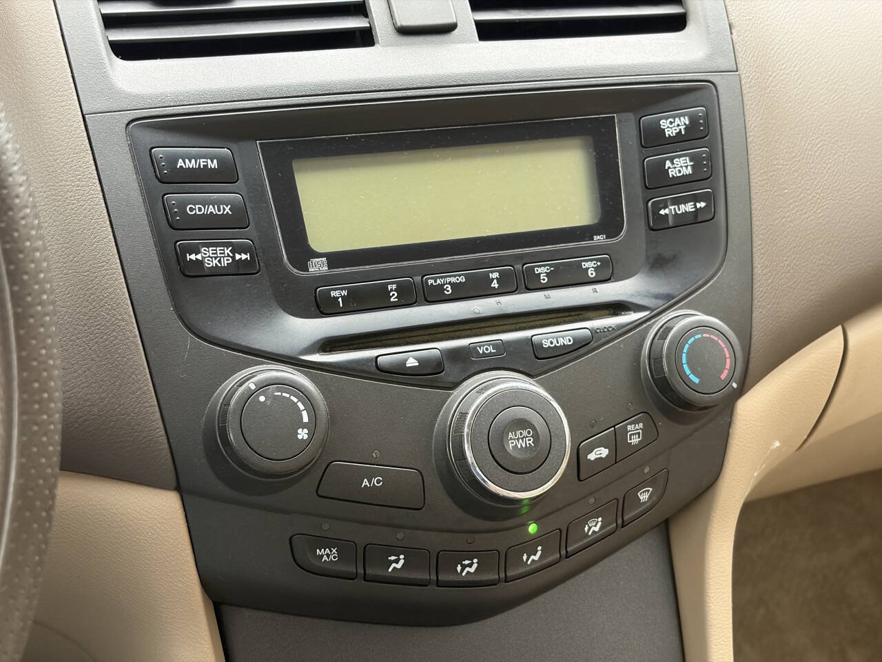 Used 2005 Honda Accord LX image 27